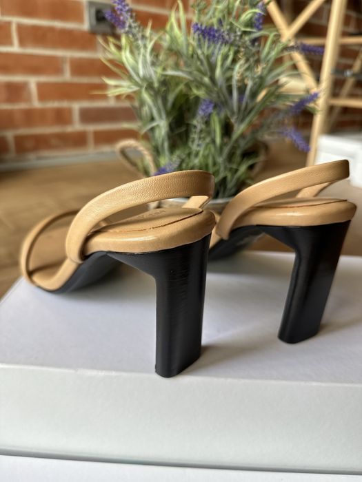 ANNY Nord / the naked sandal 37