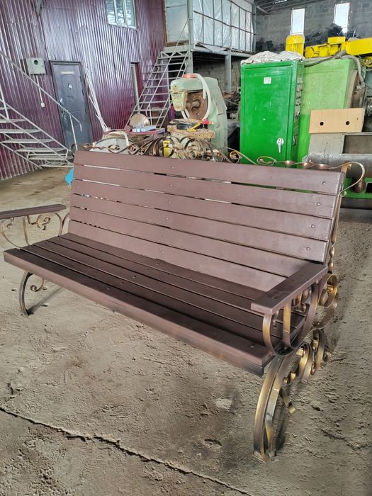 Стол со скамейкой