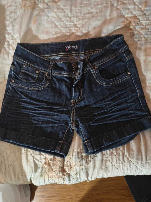 Къси панталони различни размери