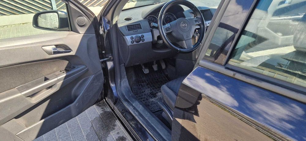 Opel Astra H, 2005, 1.6 Benzina