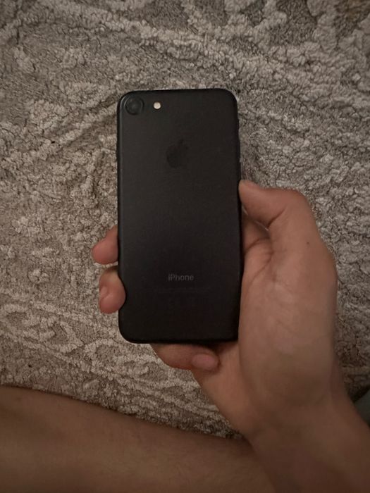 Продам айфон 7 32 гб