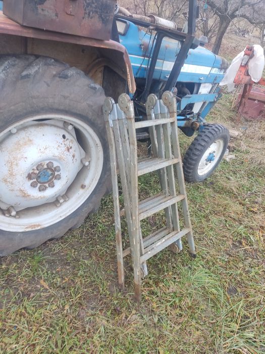 Scara pliabilă metalica