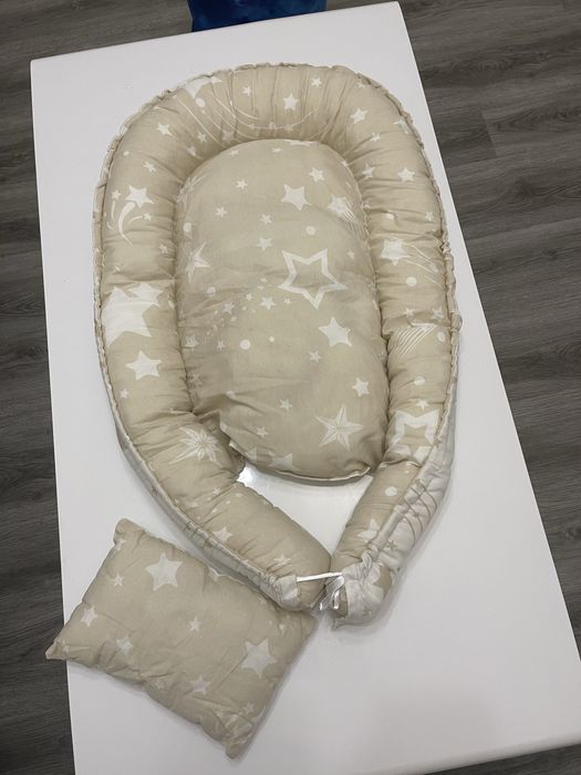 Двулицево гнездо за бебета