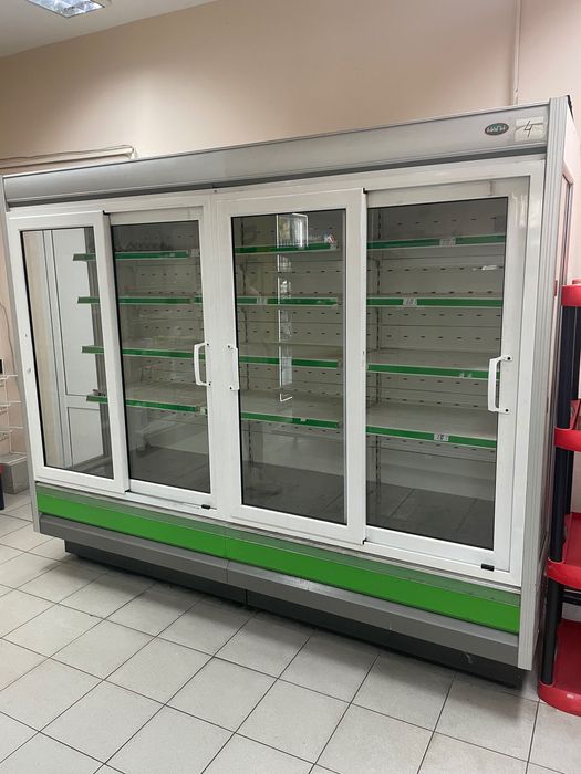 продавам хладилна витрина