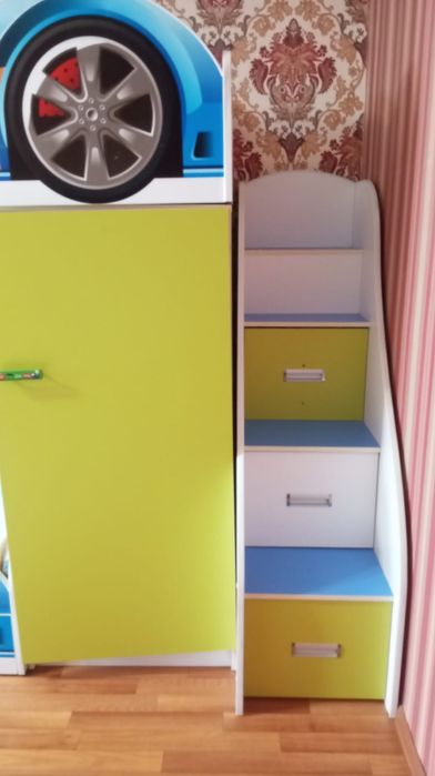 Продам детскую стенку