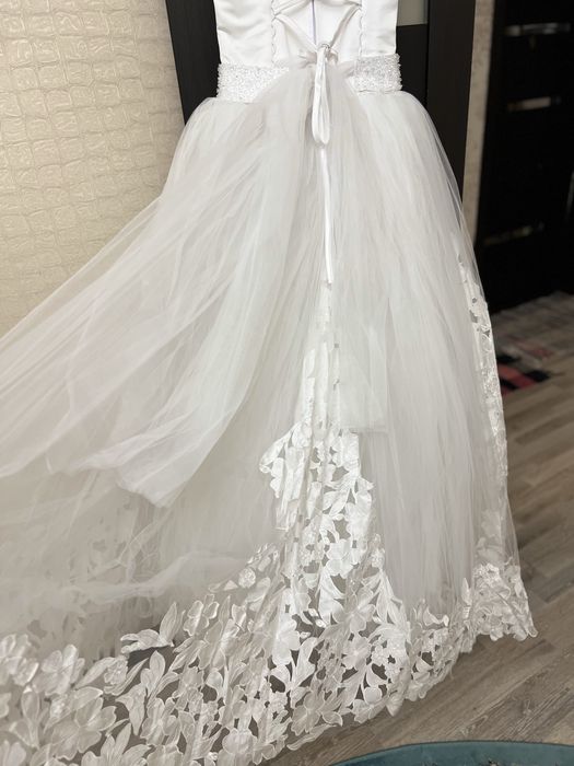 Продам срочно новые свадебное платье