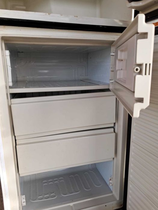 Хладилник с фризер Privileg