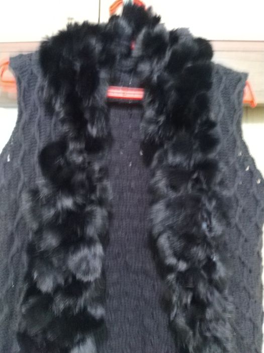 Продаю женскую безрукавку