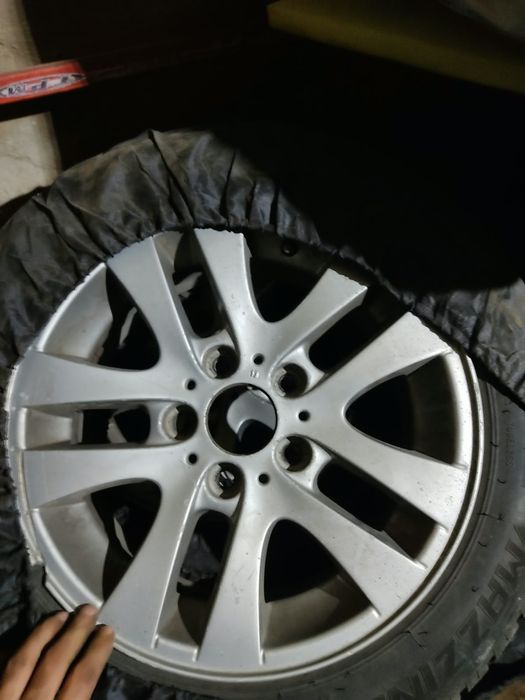 Продам резину с дисками от BMW E36 R16