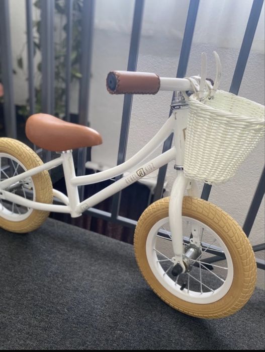 Bicicleta de echilibru