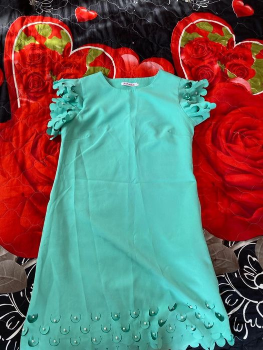 Продам платья по 1000тенге.