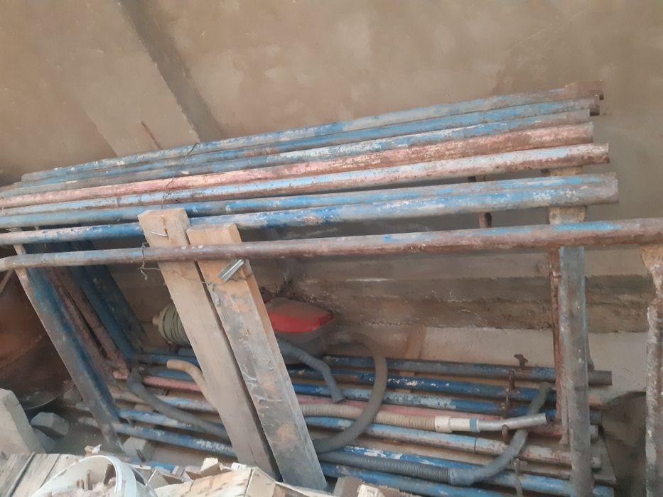 Продается ЛЕСА  есть 4 комплекта