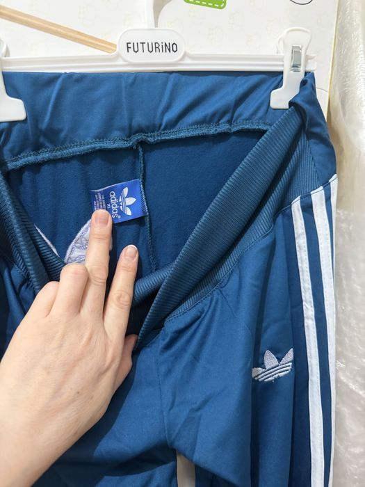 Продам спортивный костюм