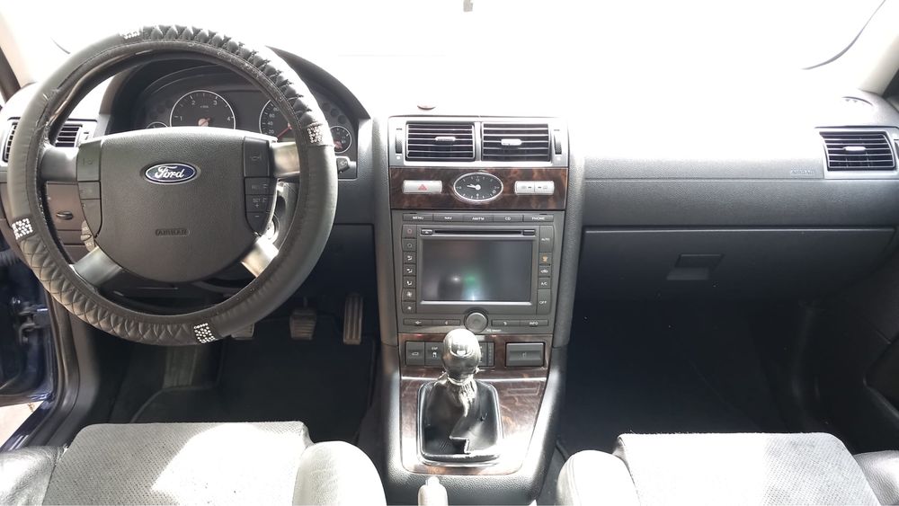 Ford Mondeo Ghia