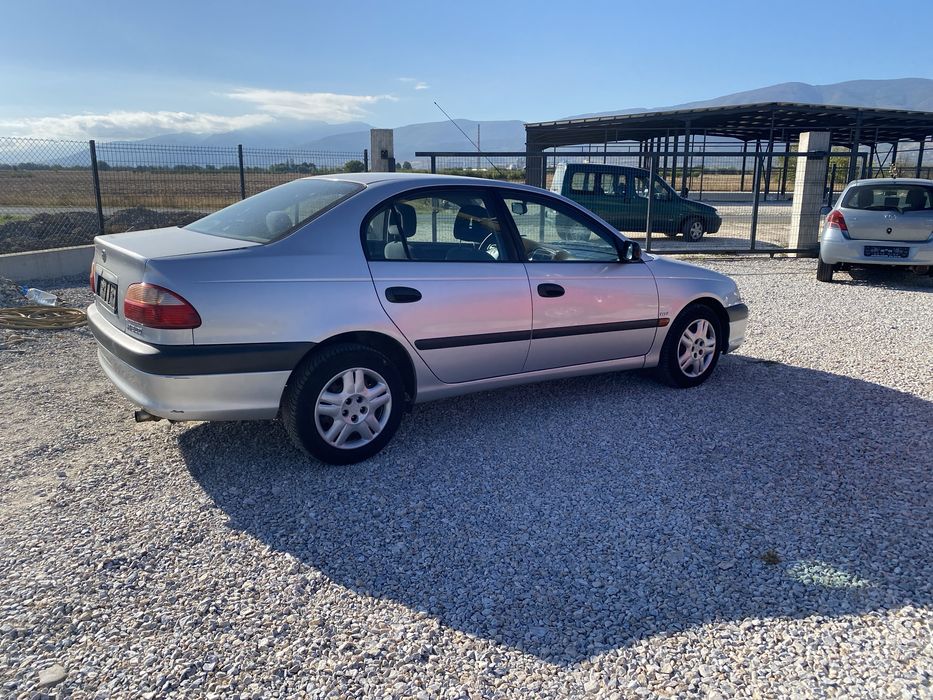 Тойота Авенсис 1.8 бензин 130кс на части