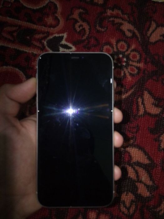 Iphone 11 srochna sotiladi