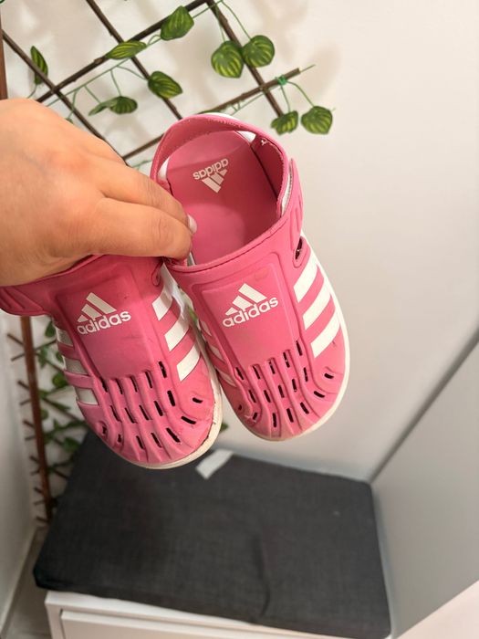 Сандали за момичета adidas