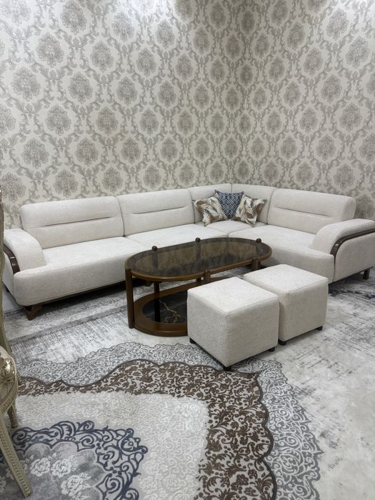 Продаётся шикарный дом Взади корзинки в центре города