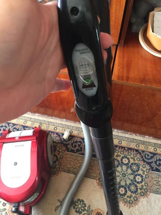 Продаётся; Пылесос