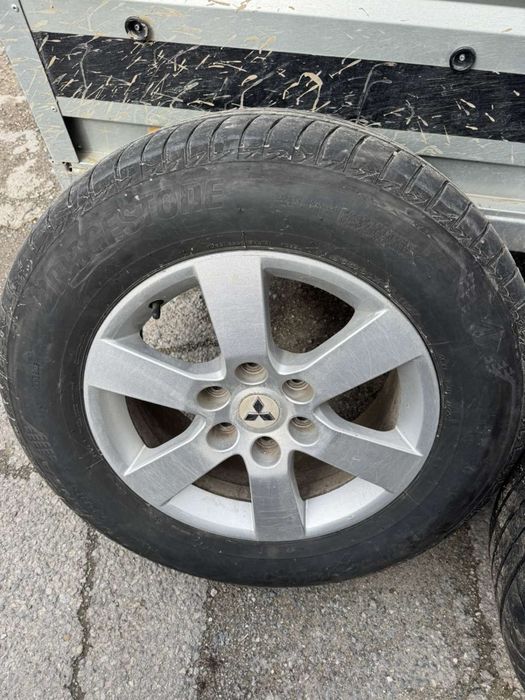 Гуми с джанти за L 200
