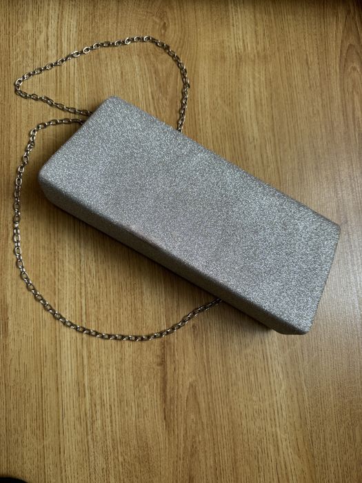 Geantă plic argintie