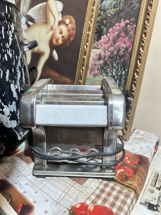 Norin tog'rab kesadigan aparat srochna sotiladi.