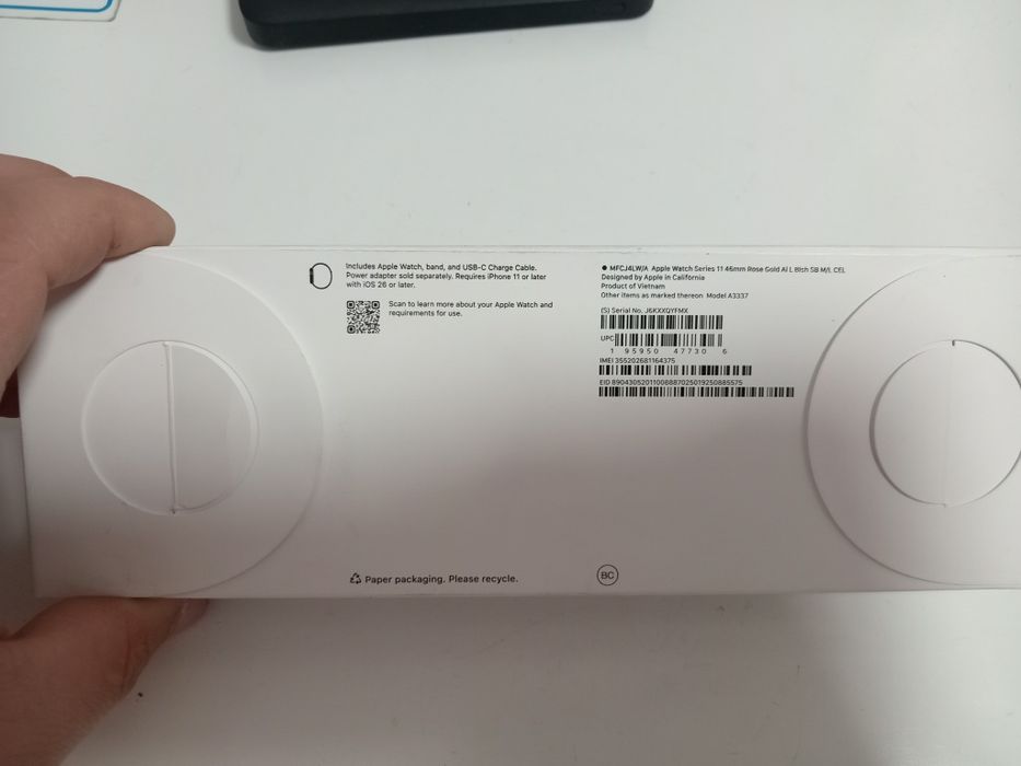 Наушники и часы новые