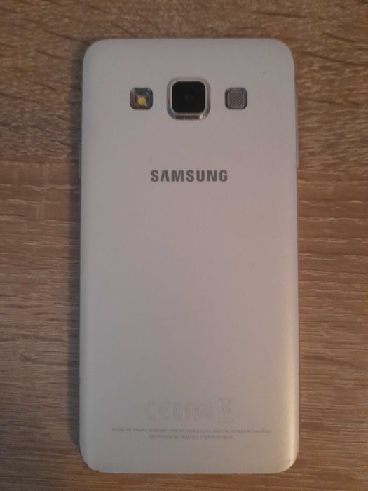 Телефон Samsung A3 Намален
