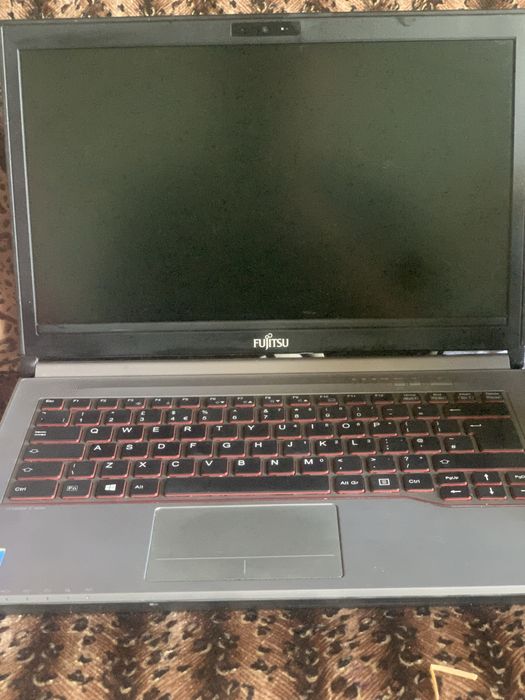 Fujitsu core i5