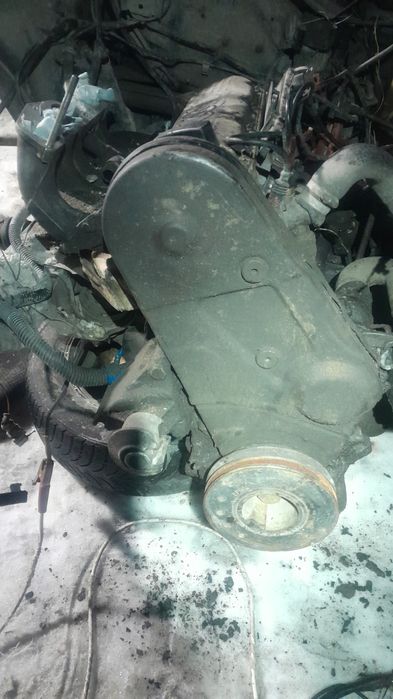 Продам двиготель 2.3