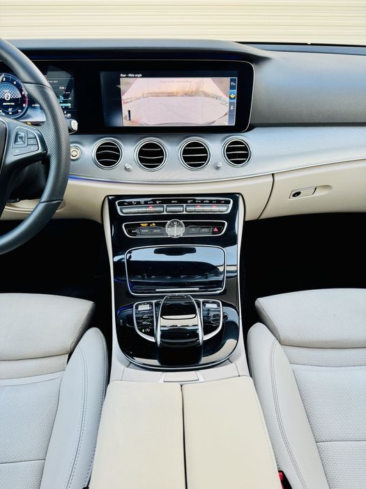 Mercedes-Benz E220 d 9G-TRONIC 194CP -2018 HUD Trapa CockPit Ambient L