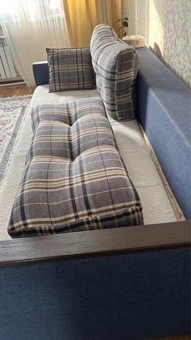 Диван продам срочно