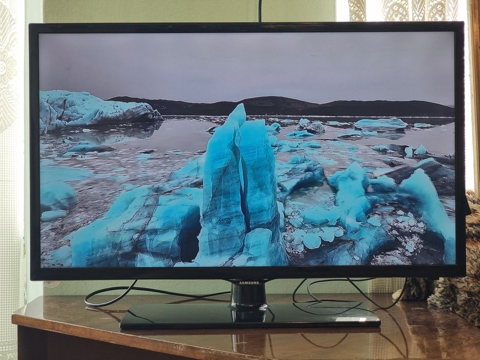 Телевизор/Samsung - 32" - FULLHD , Цифрова+Ефирна