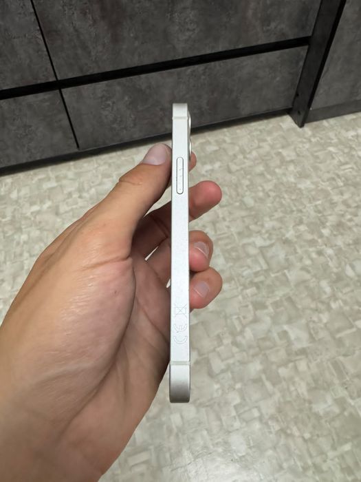 Iphone 12 mini  акб 77%