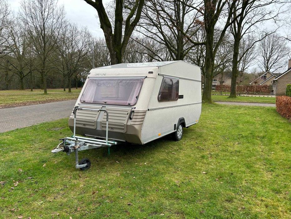 Rulotă/ caravana  kip cu panou solar foarte bine întreținută