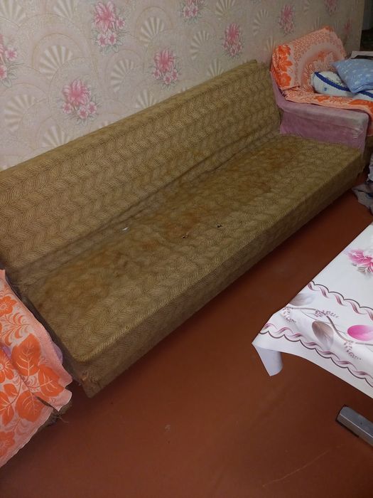 Отдам даром, диван и два кресла