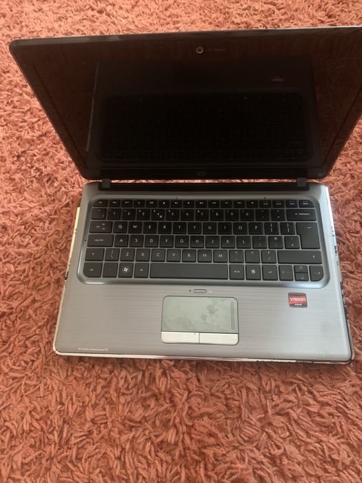 Vand laptop HP este functional merge foarte bine mai multe detali in p