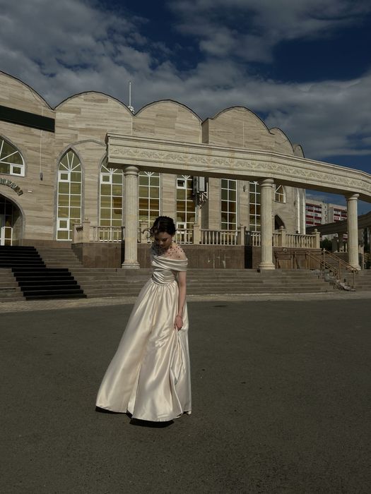 Вечернее платье