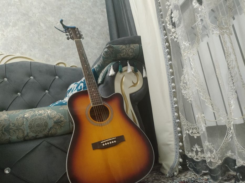 Продам гитару новый