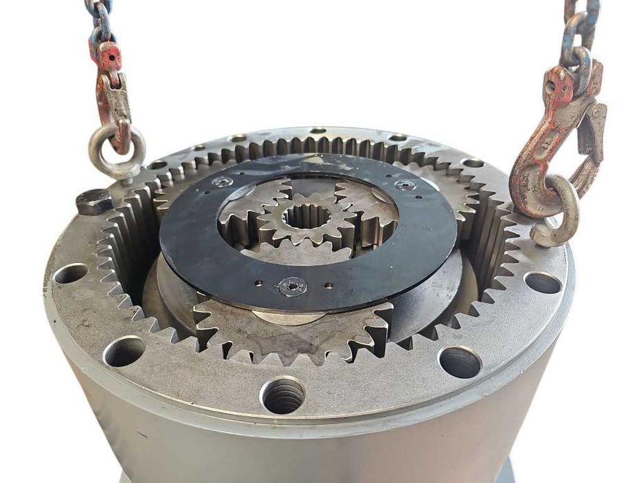 Reductor de rotire Case KSC10480 second hand pentru excavator Case CX210 CX240 utilaje constructii Uniterra Group SRL
