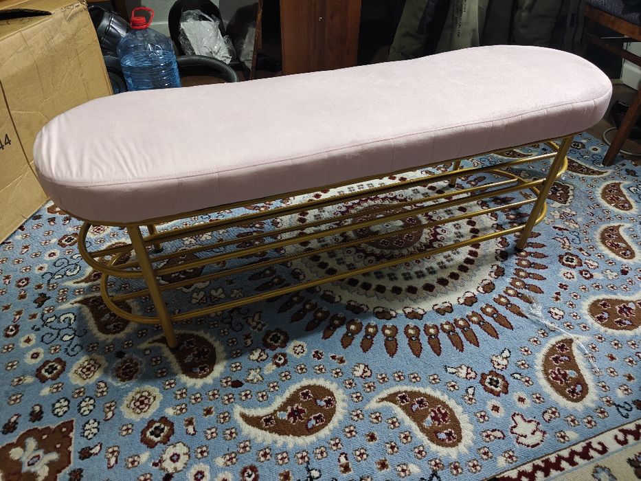 Продам банкетку новая