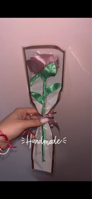 Рози от сатен / букети