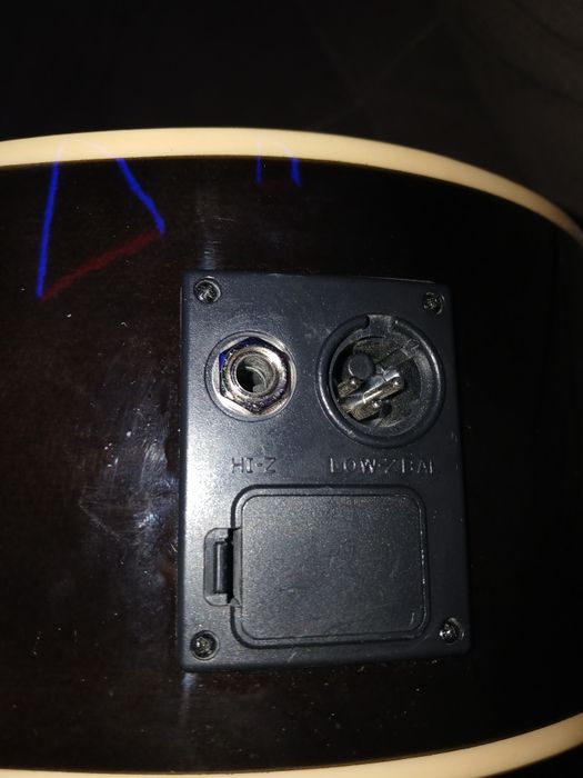 Срочно! Акустическая гитара , недорого
Акустическая гитара в