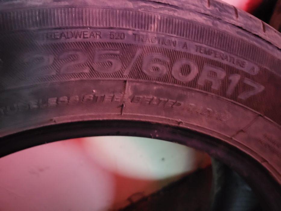 Продам б/у шины 225/60 R17
