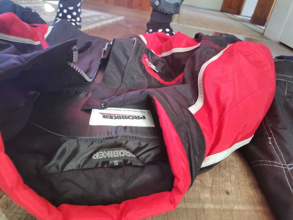 Каска,яке,ботуши