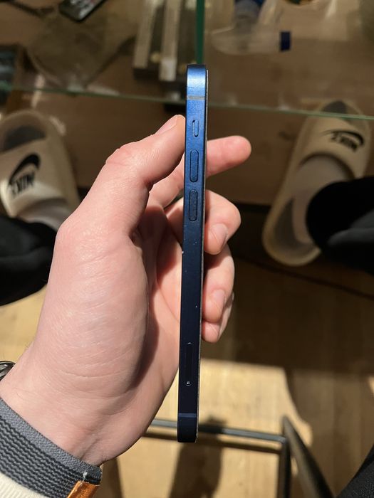 Айфон 12 синий )