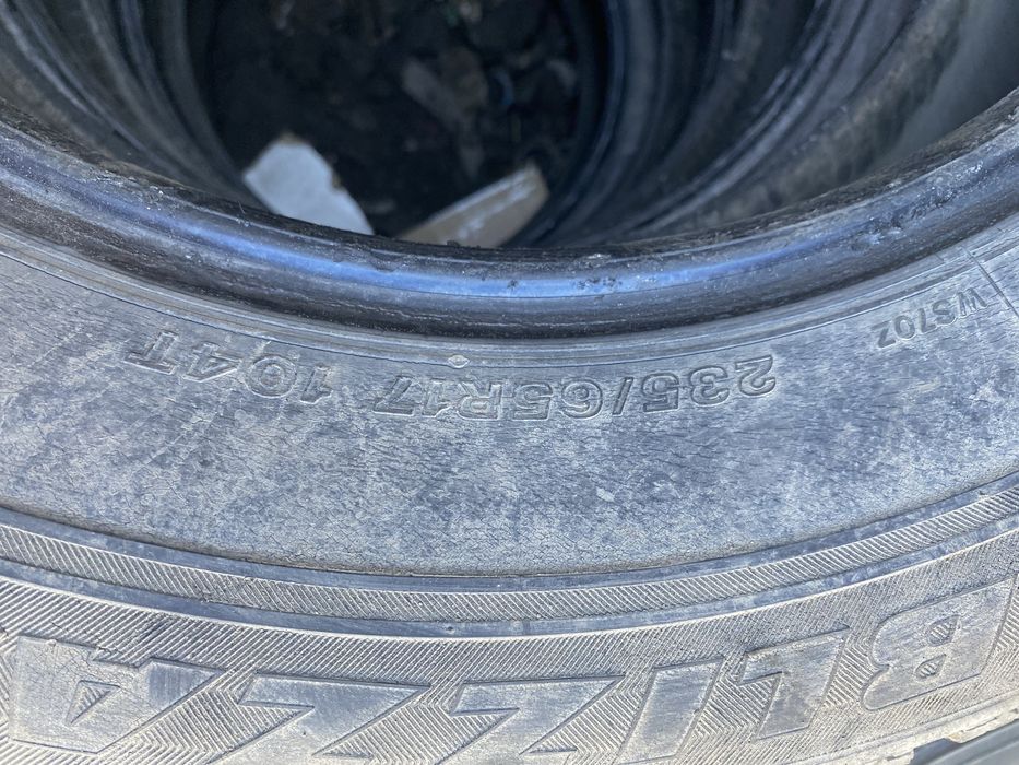 Автошина на 17 235/65