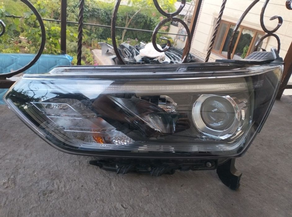 Карнивал передний фара АвтоРазбор