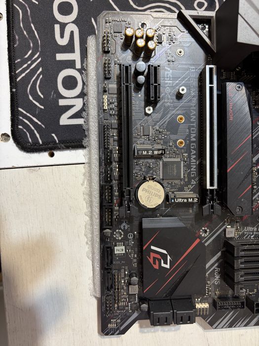 Combo placa de baza + procesor i5 9600KF