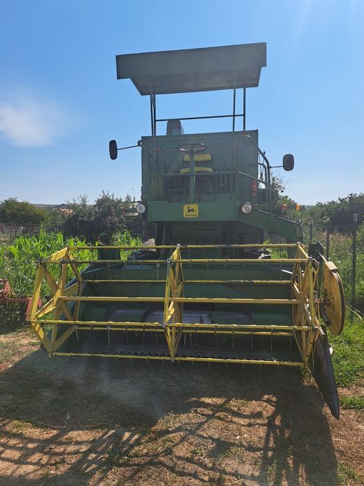 Vand combină john deere 925